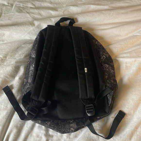 Vans (Brand new) backpack - Picture 2 of 2